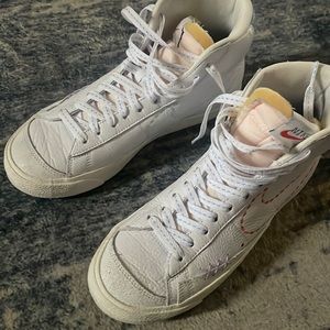 Size 8 barely worn Nike blazers